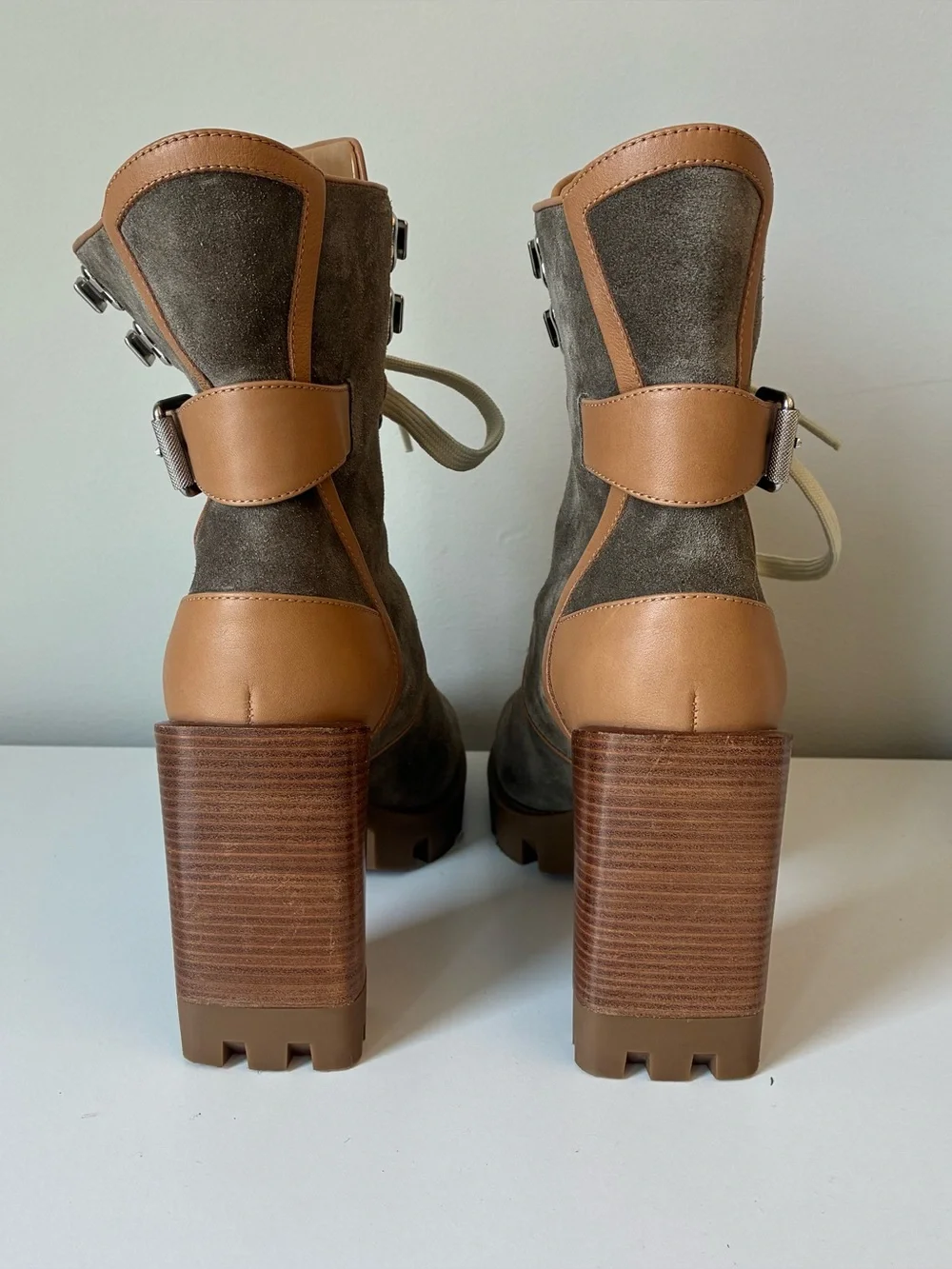 Christian Louboutin MACADEMIA
100 Suede Lace Up Moto Biker
Heels Boots Size 37.5 - Picture 5 of 11